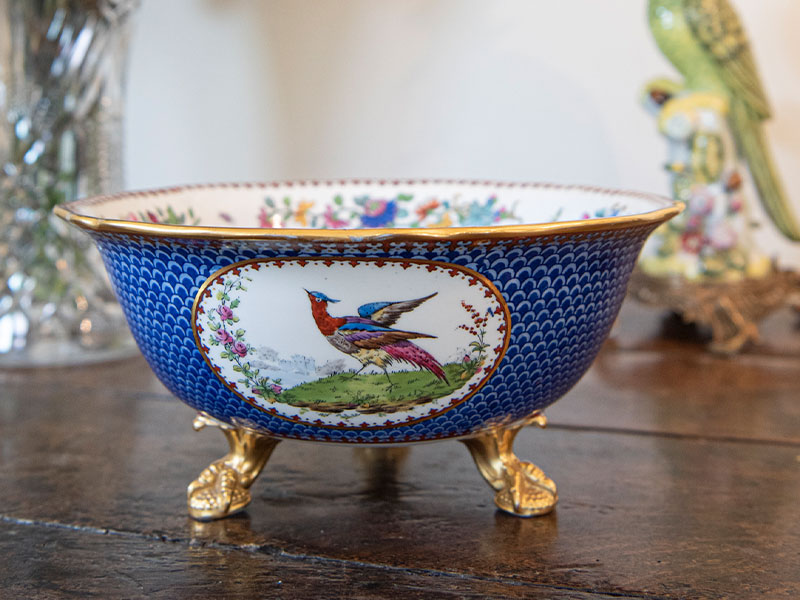 SOLD – Edwardian Claw Footed Bowl