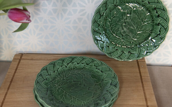 Set of 4 Majolica Vine Plates – £85