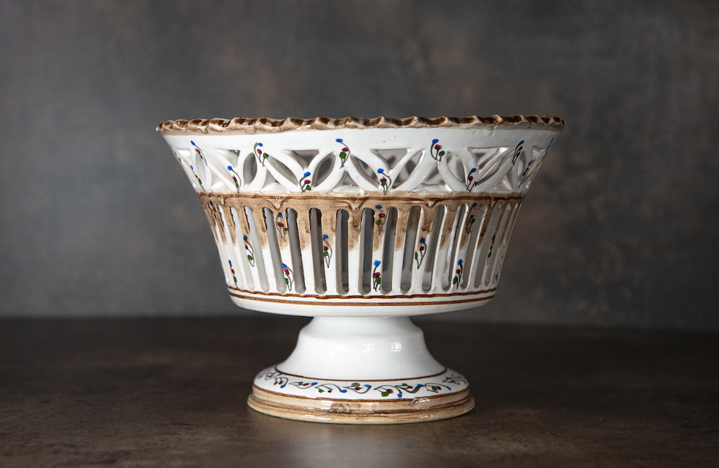 Handpainted Portugese Lattice Bowl – £45