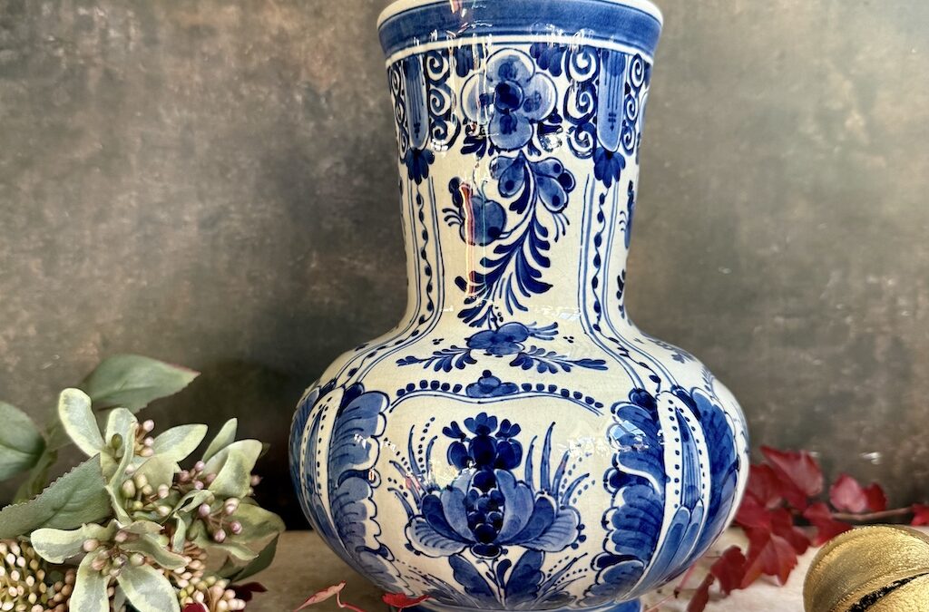 Vintage Delft Hand Painted Vase – £88