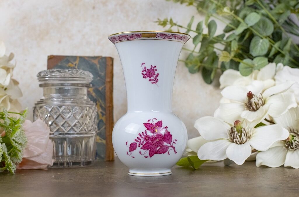 Herend Pink Apponyi Vase – £155