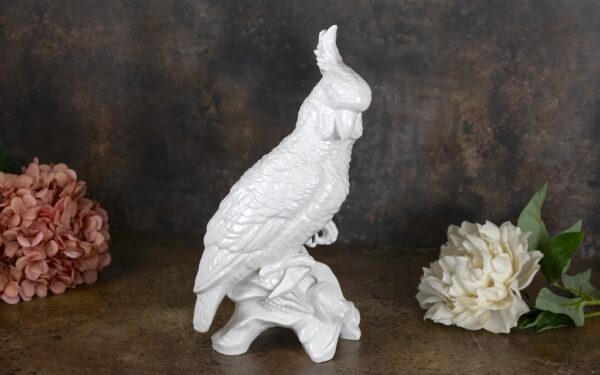 White Crown Staffordshire Cockatoo – £315