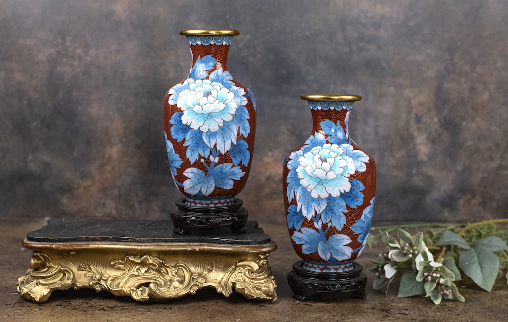 Pair of Chinese Cloisonné vases – £64