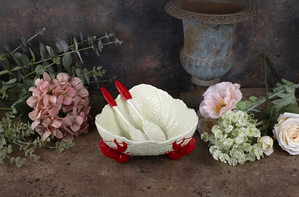 Lobster Foot Salad Bowl with Servers – £165